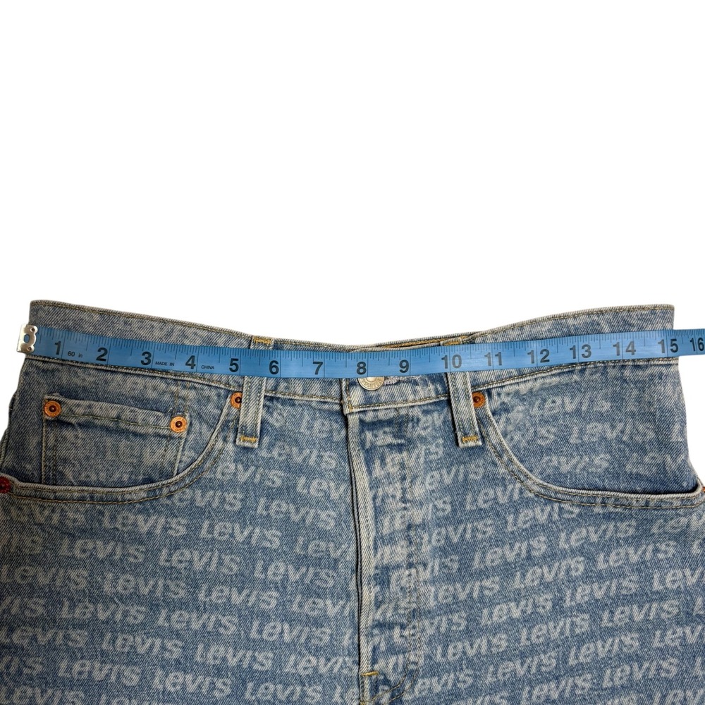 Levi's 501 Denim High Rise Cutoff Shorts All Over Logo Print Frayed Hem Size 29 - Picture 4 of 10
